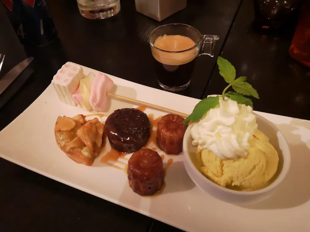 Café Gourmand